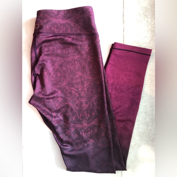 CALIA by Carrie Underwood Leggings, size M - Picture 1 of 2